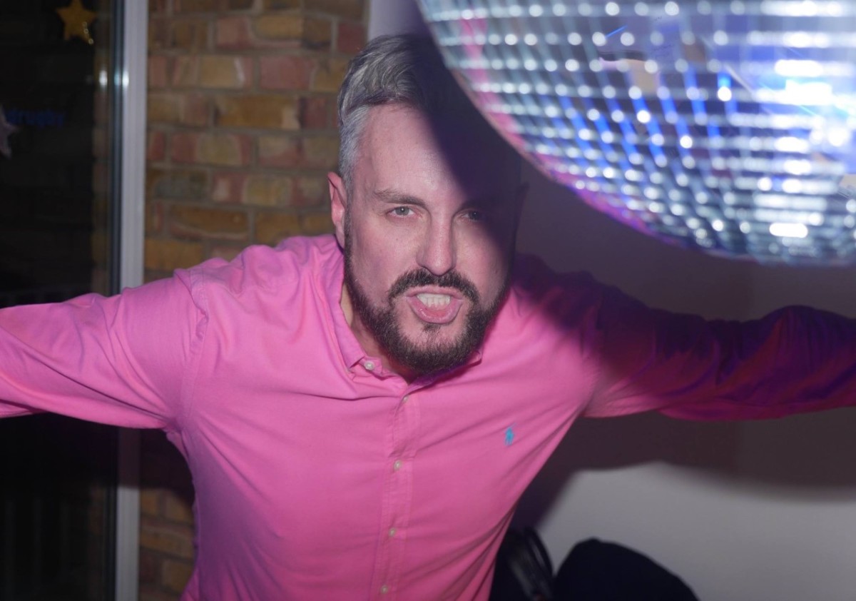 Photographer Wedding, Party DJ & Equipment Hire Surrey